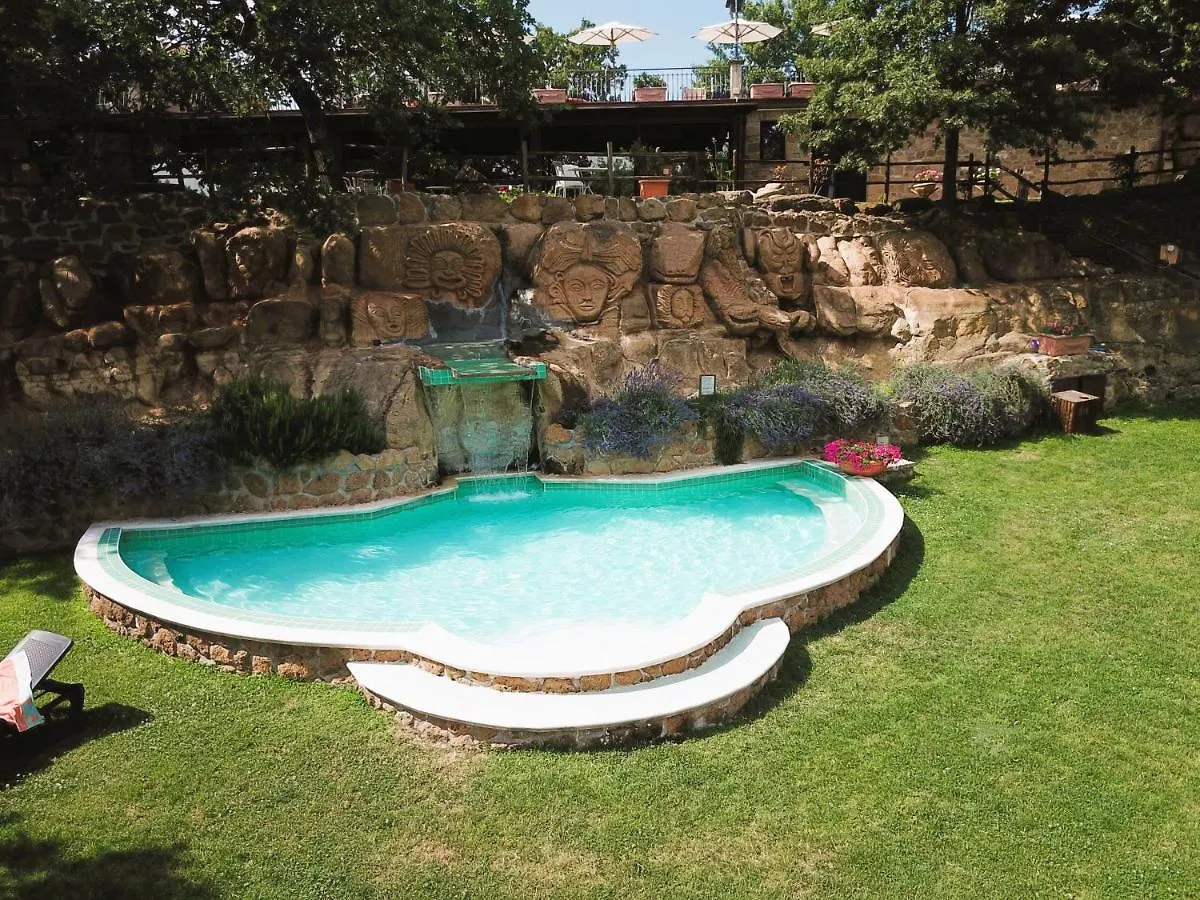 Isa - Residence With Swimming Pool In Sorano, Apartments With Air Conditioning And Private Outdoor Area ソラーノ