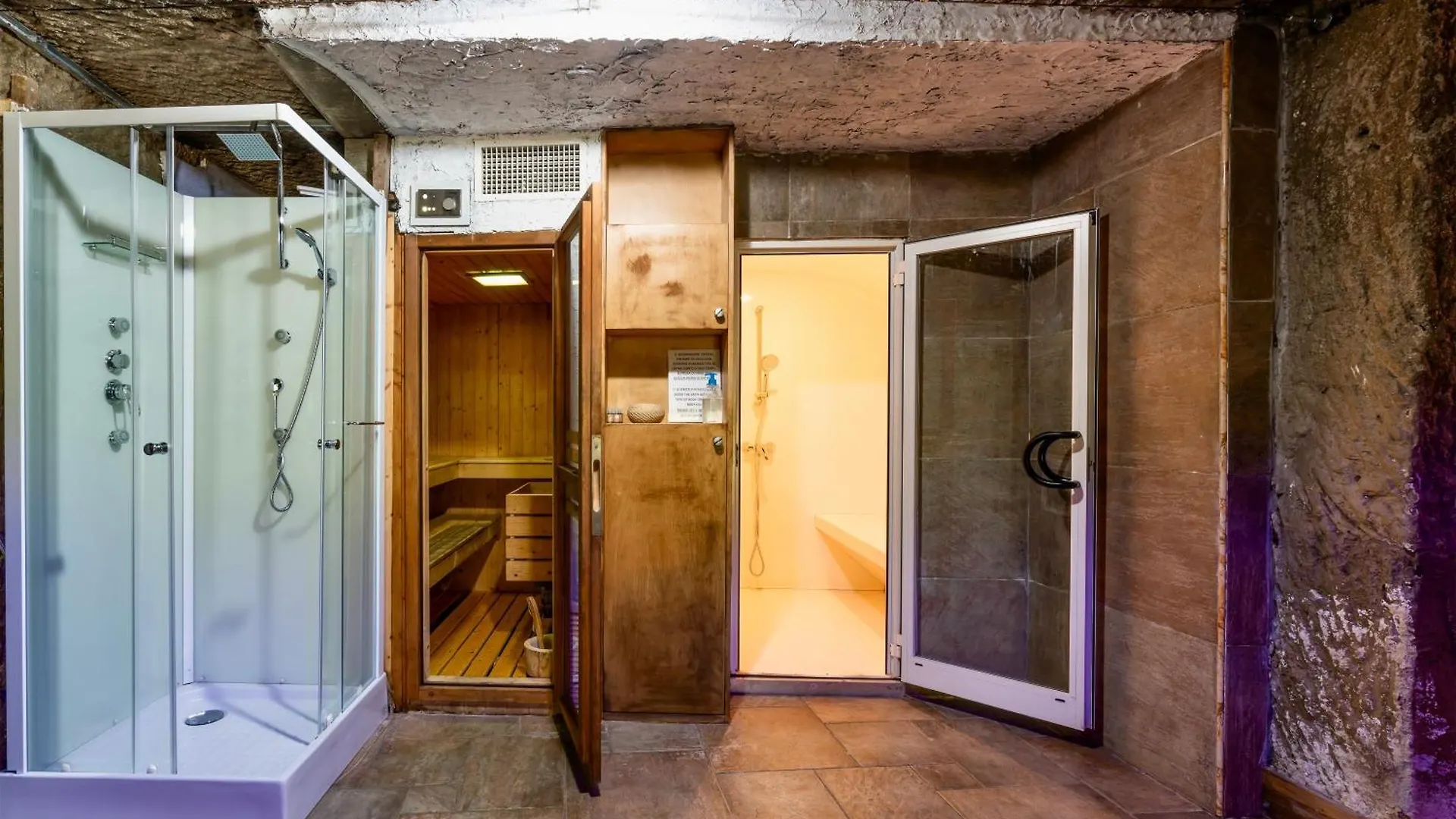 Isa - Residence With Swimming Pool In Sorano, Apartments With Air Conditioning And Private Outdoor Area アパートホテル