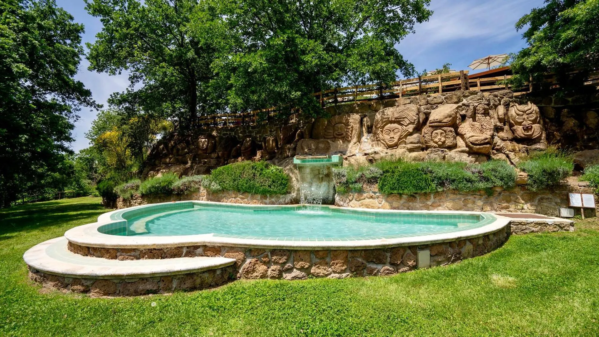 Isa - Residence With Swimming Pool In Sorano, Apartments With Air Conditioning And Private Outdoor Area イタリア